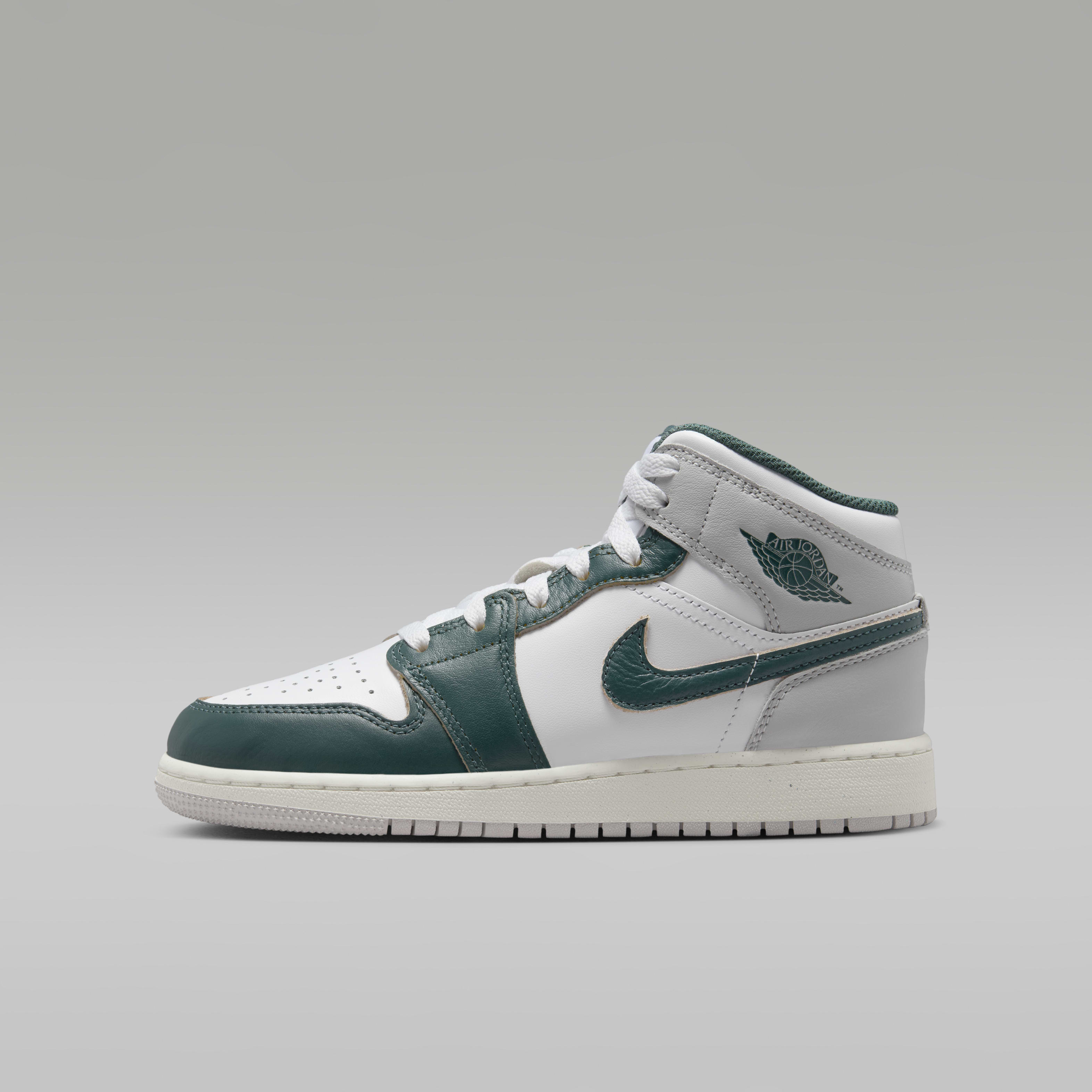 Nike Air Jordan 1 Mid SE Older Kids Shoes King s Cross